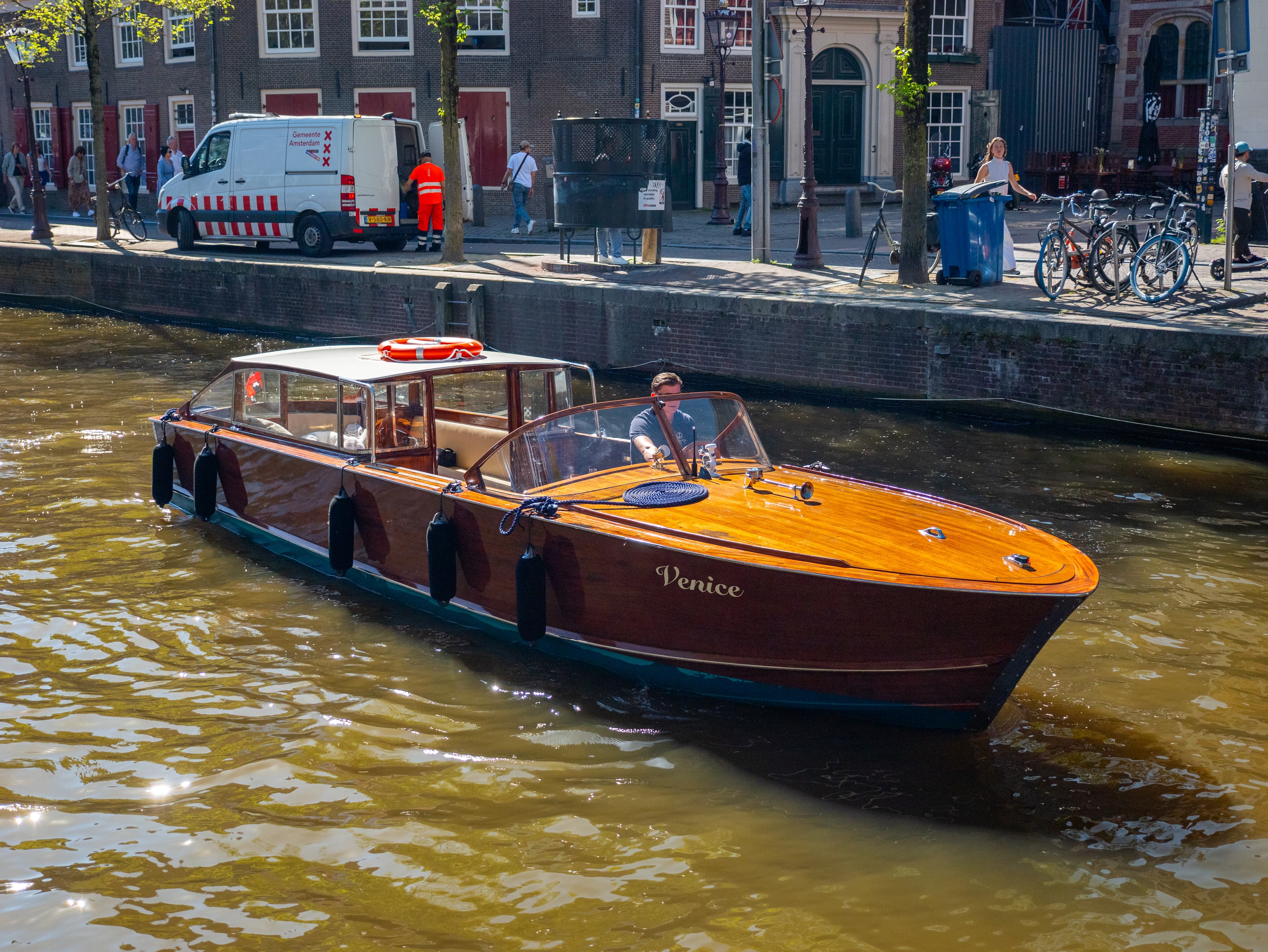 Amsterdam breakfast cruise experience